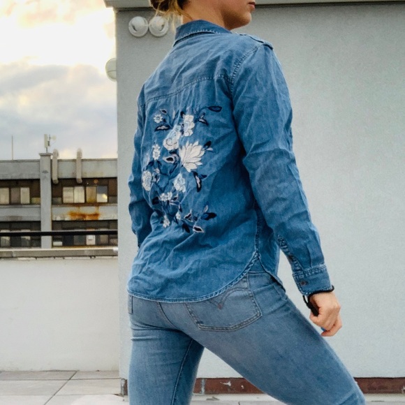 AEO Embroidered Floral Oversized Shirt Jean Top - Picture 9 of 16